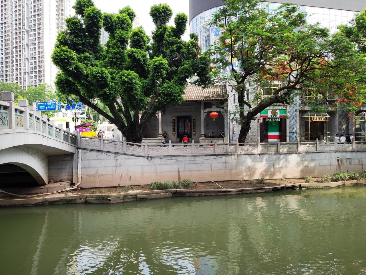 Xingsheng Road, Hunter's Quarter