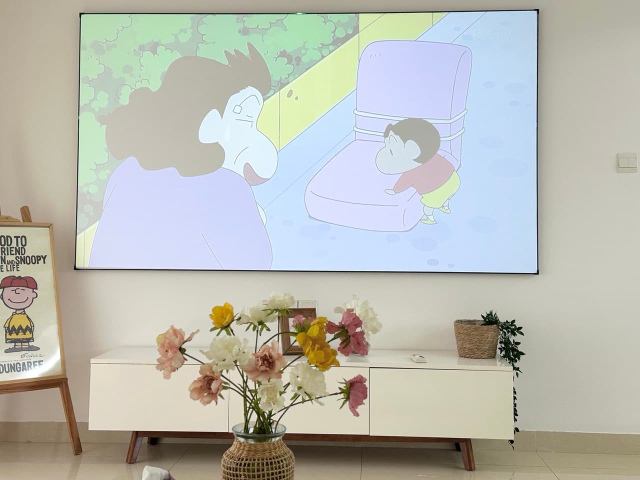 Free giant screen HD projector/Mahjong/Board games
