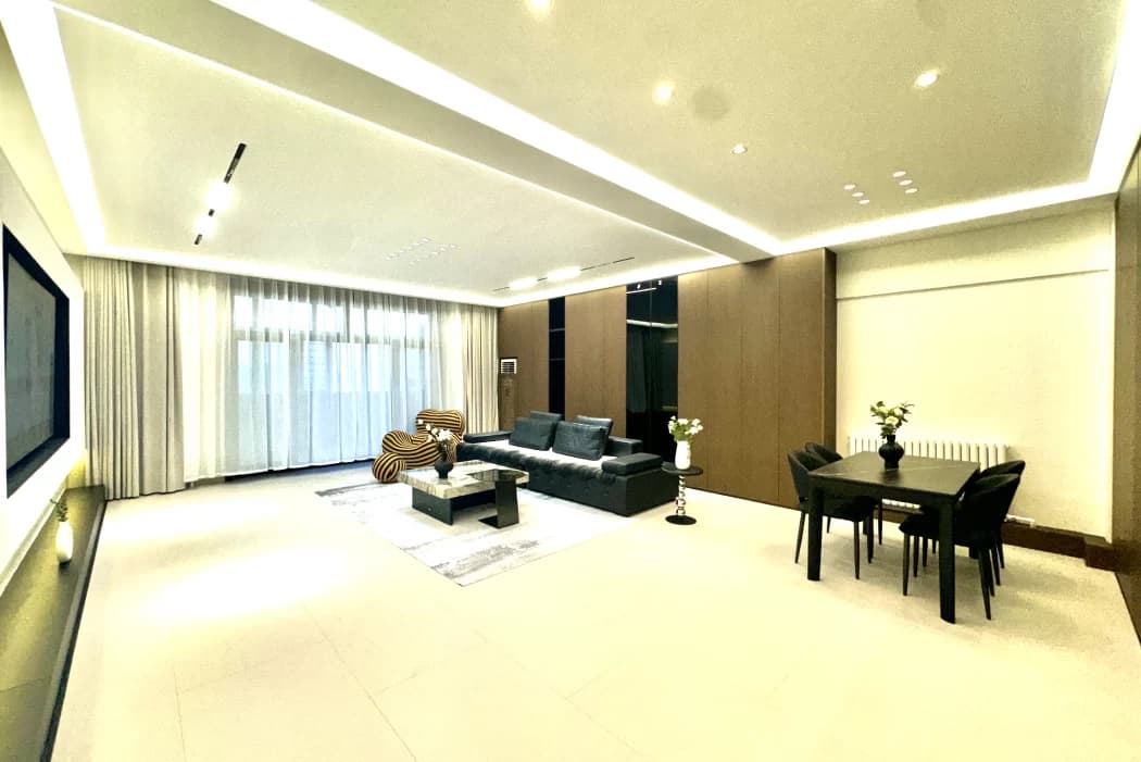 View photo 2