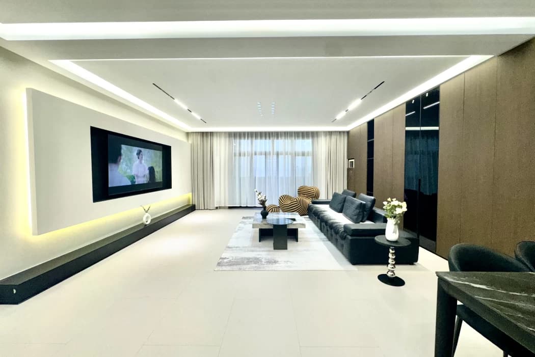 Central Avenue Pedestrian Street/St. Sophia Cathedral/Flood Control Monument - 4-Bedroom Apartment for Rent | Relaxing Time