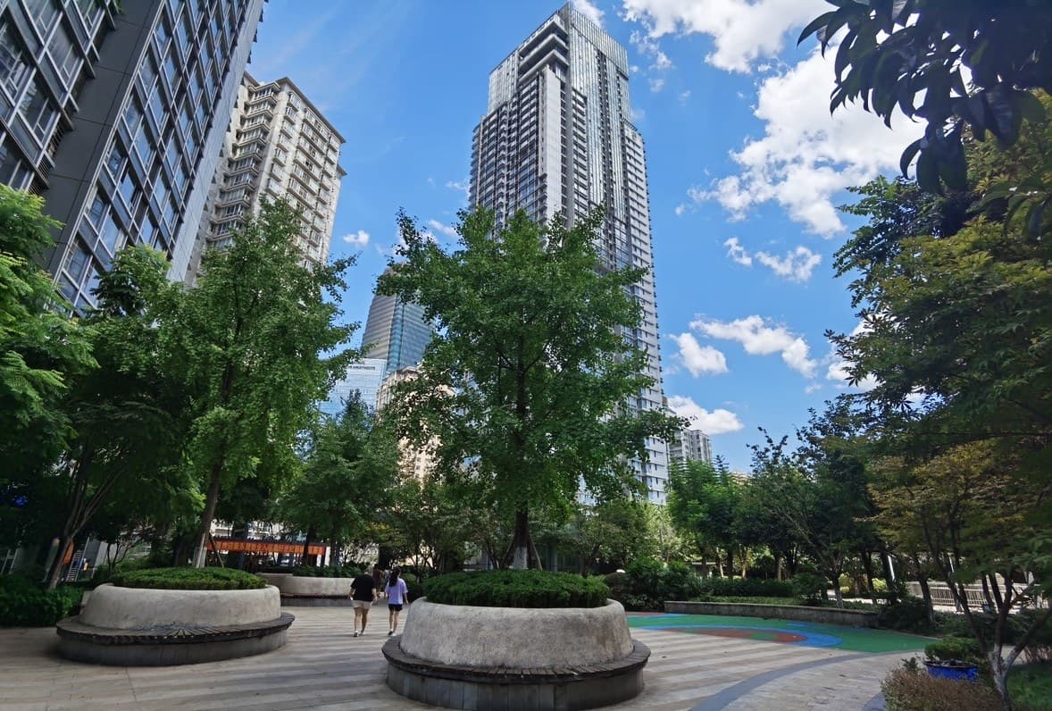 Luxury residences in the central area of ​​upscale residential community