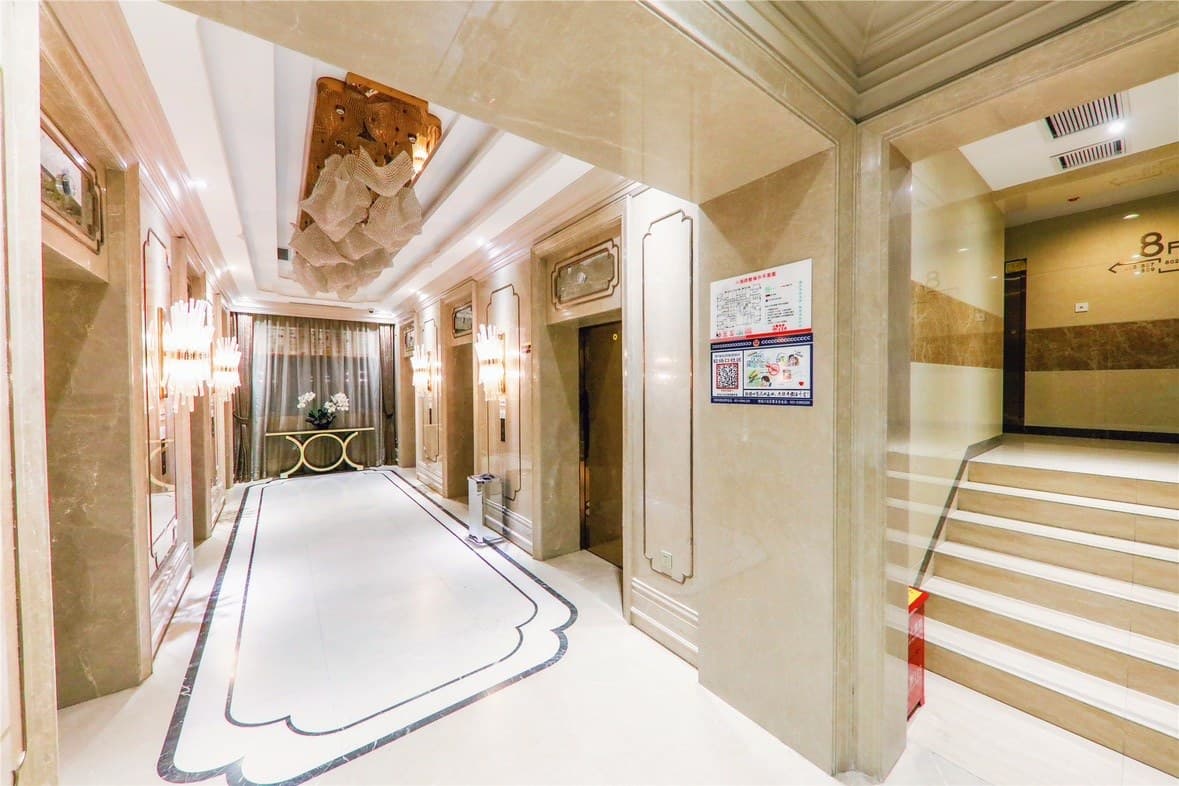Luxury residences in the central area of ​​upscale residential community