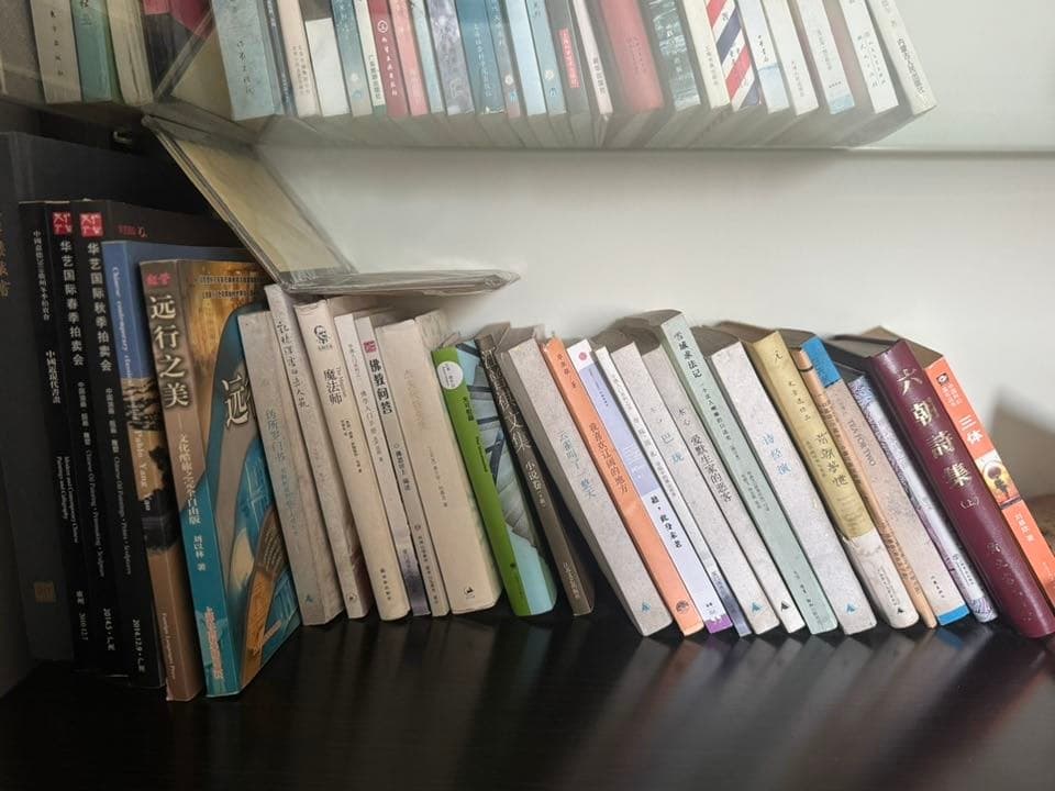 A pleasant holiday filled with the fragrance of books