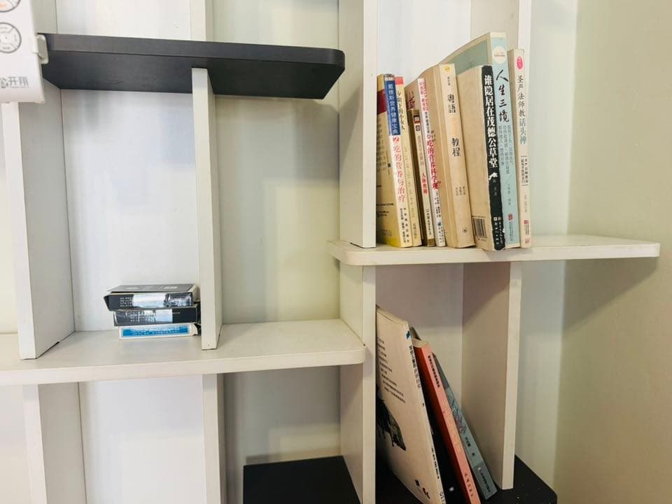 A pleasant holiday filled with the fragrance of books