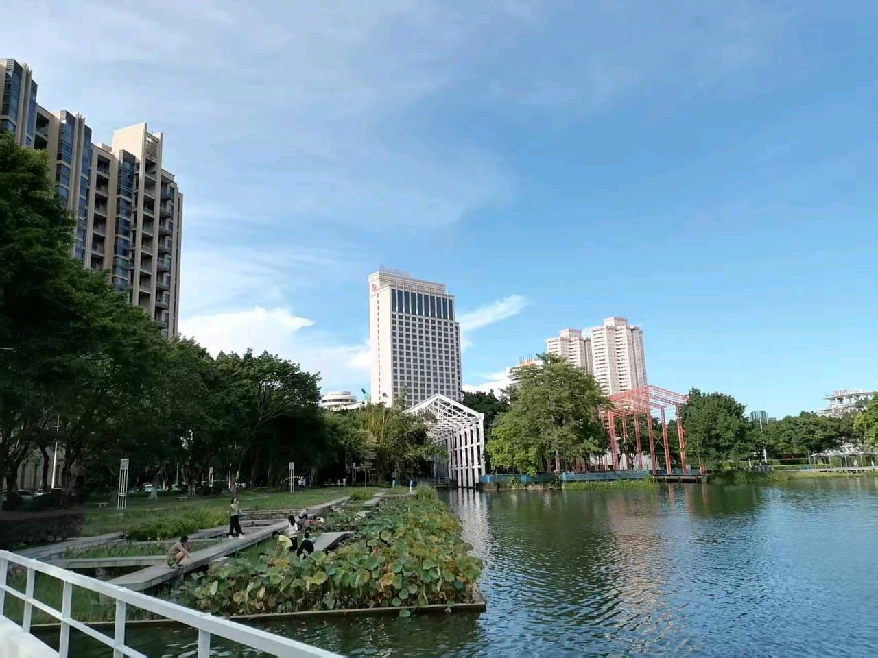 Near the business district, dining options are plentiful.
