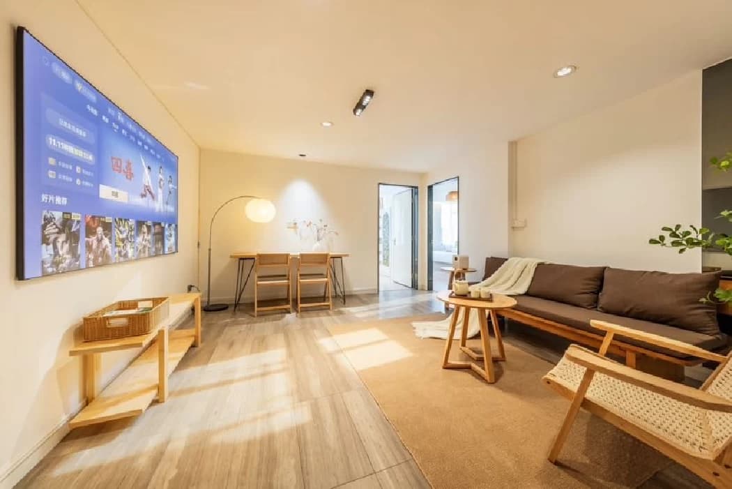 2-bedroom standard apartment for rent near train station/Yuexiu Park | Contact Jiajia property manager