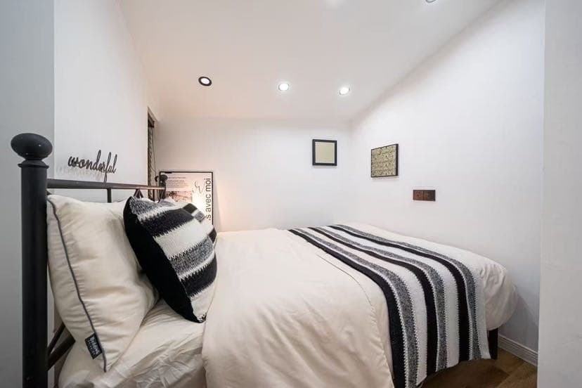 Two bedrooms and one living room offer good privacy and are very comfortable to live in.