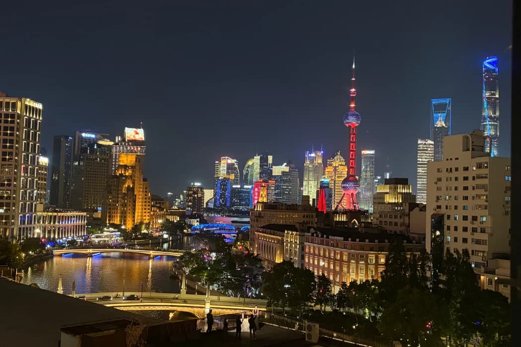 1-bedroom apartment for rent on the Bund | View of the Oriental Pearl Tower on the Bund, Shanghai