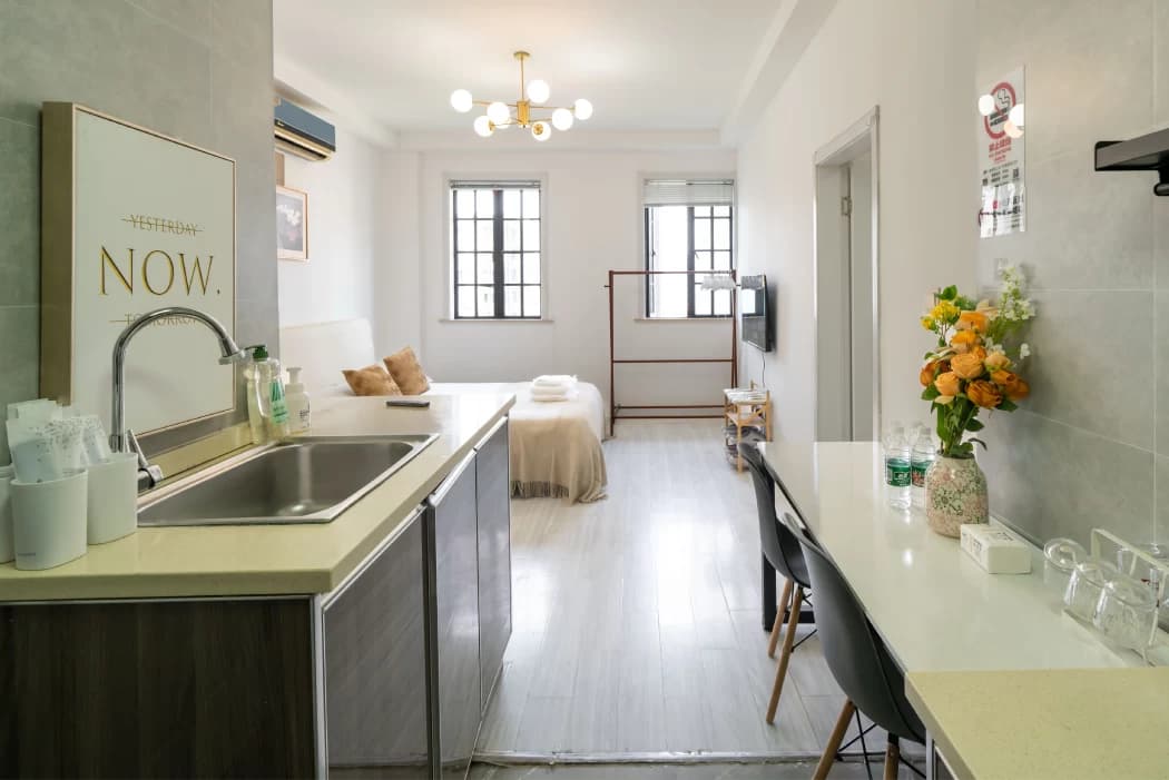 Bund Entire Standard Apartment for Rent (1 Bedroom) | Book House Homestay