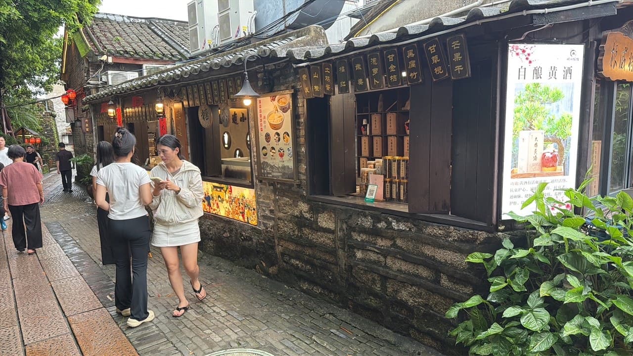Enjoy the local delicacies to your heart's content.