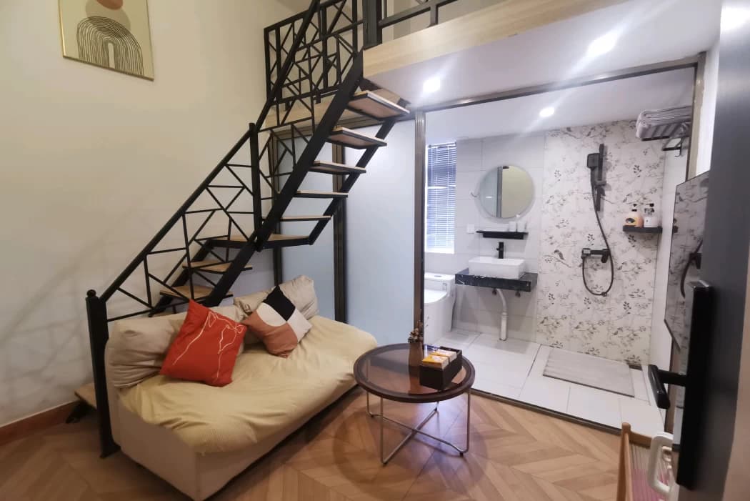 Duplex apartment for rent near Haizhu Square/Beijing Road Pedestrian Street | VIPW Jinxiu B&B