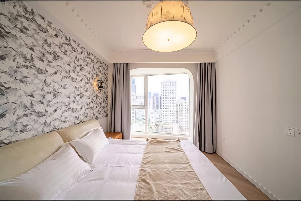 Huangpu Riverside Mansions of Tycoons: A Sense of Elegance and Relaxation