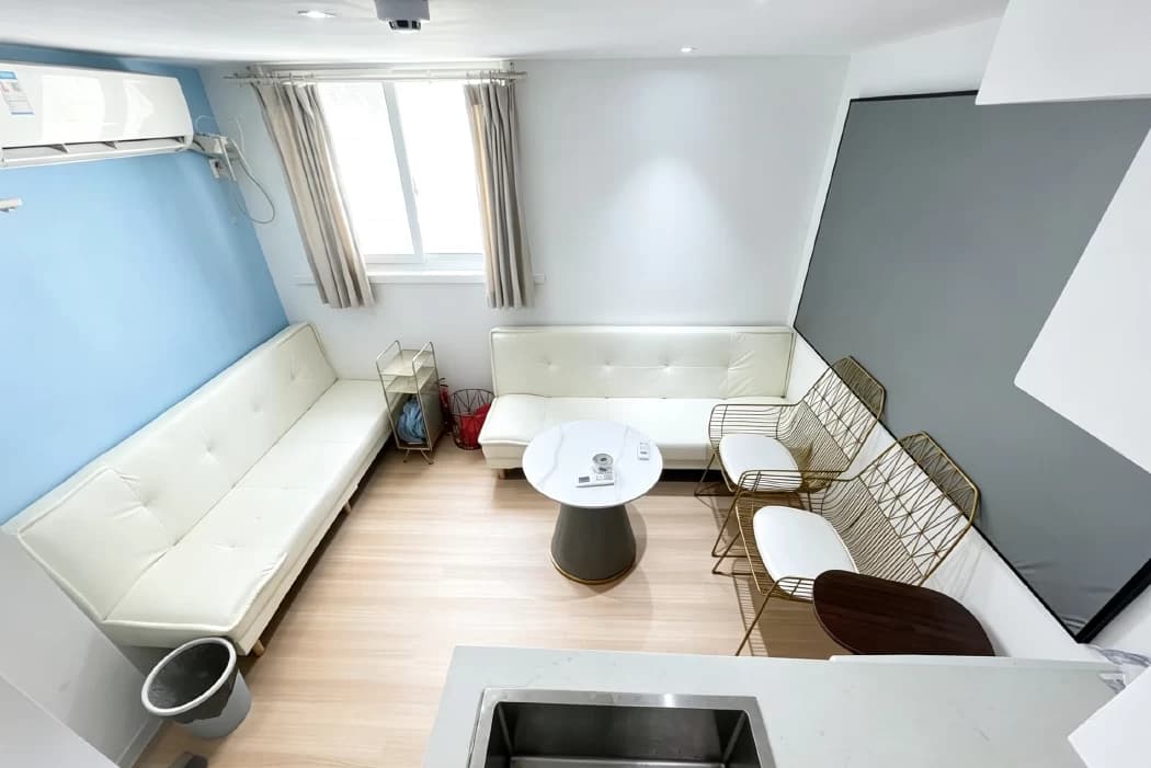1-bedroom apartment for rent in the Bund area | Weekly/Monthly rental in the city center