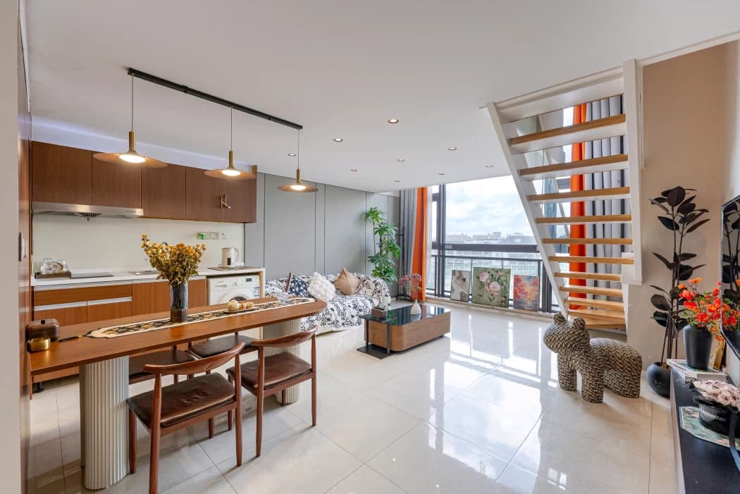 2-Bedroom Hotel-Style Apartment for Rent in Shanghai Railway Station Area | Warm Home Butler