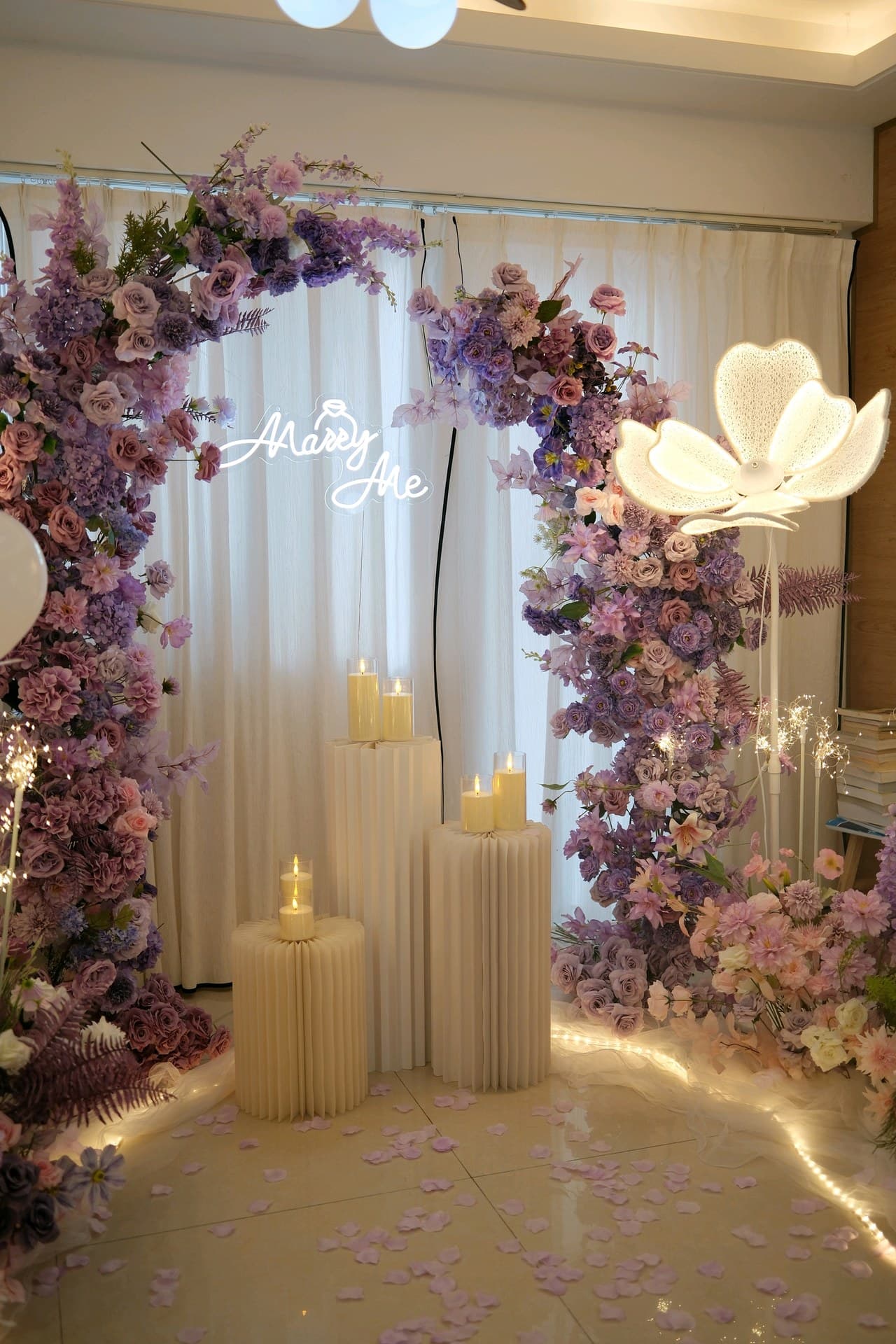 We provide decoration services for birthday parties, marriage proposals, wedding processions, etc.