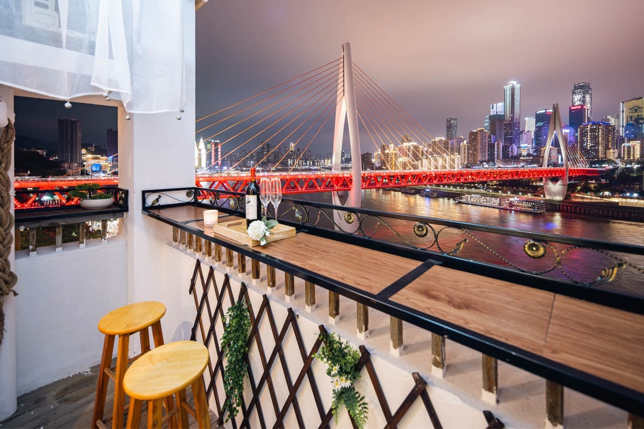 270-degree river view terrace for watching drone shows