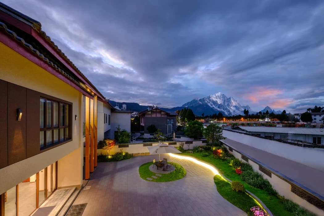 Shuhe Ancient Town 3-Bedroom Villa for Rent | Jinmao Pusu • Jokul Light and Shadow Aesthetics Mountain View Villa
