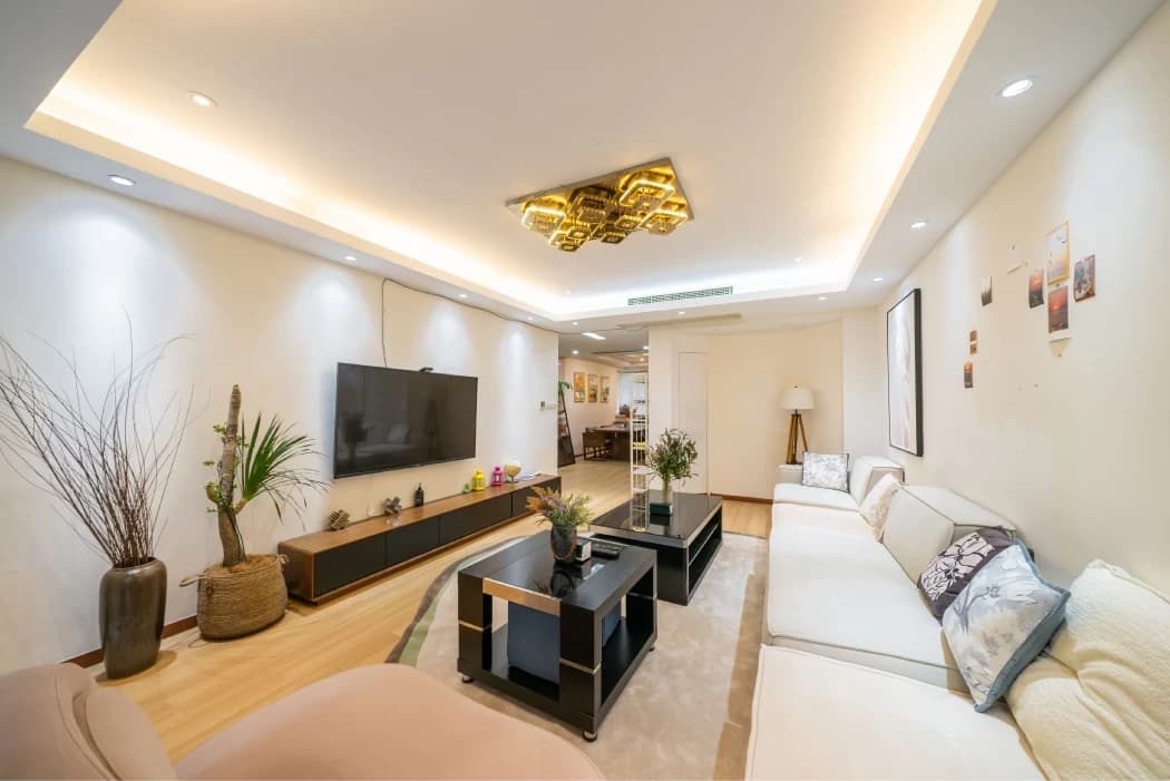 3-bedroom apartment for rent in People's Square area | Barbara the Little Fairy