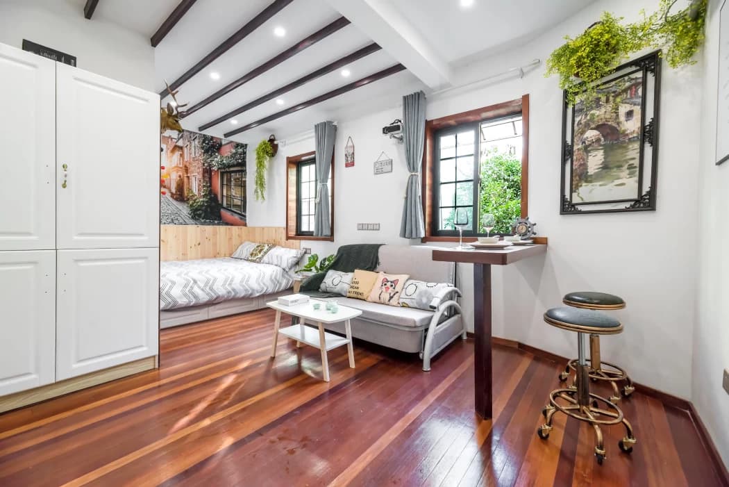 One-bedroom apartment for rent in Hengshan Road area | Shanghai Residential Area