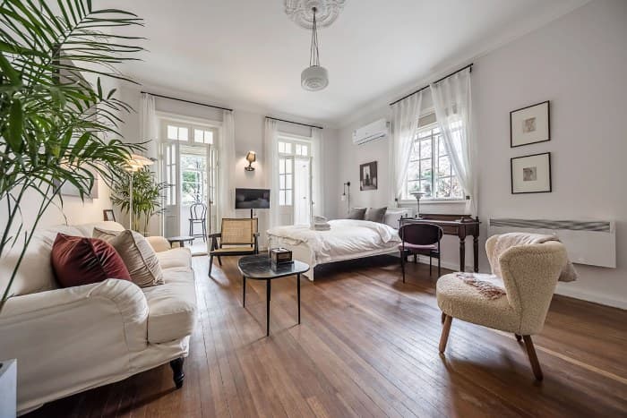 One-bedroom old-style house for rent in Hengshan Road area | Hammer's Window