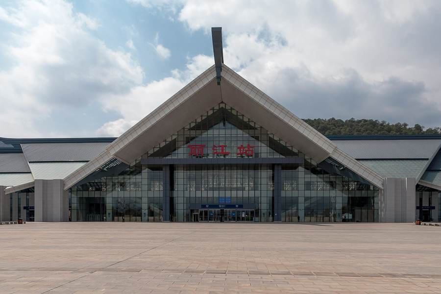 Lijiang Airport, Railway and Old-Town Transfers