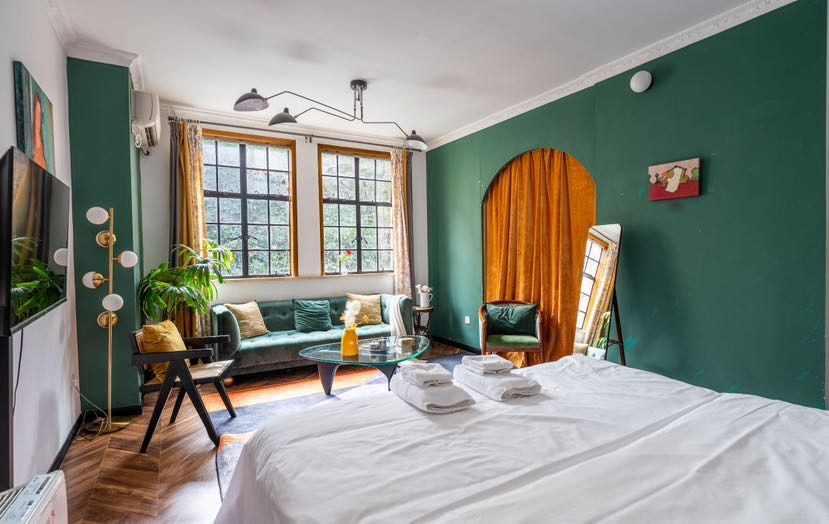 Flourishing Garden Villa Apartment on Wuyuan Road