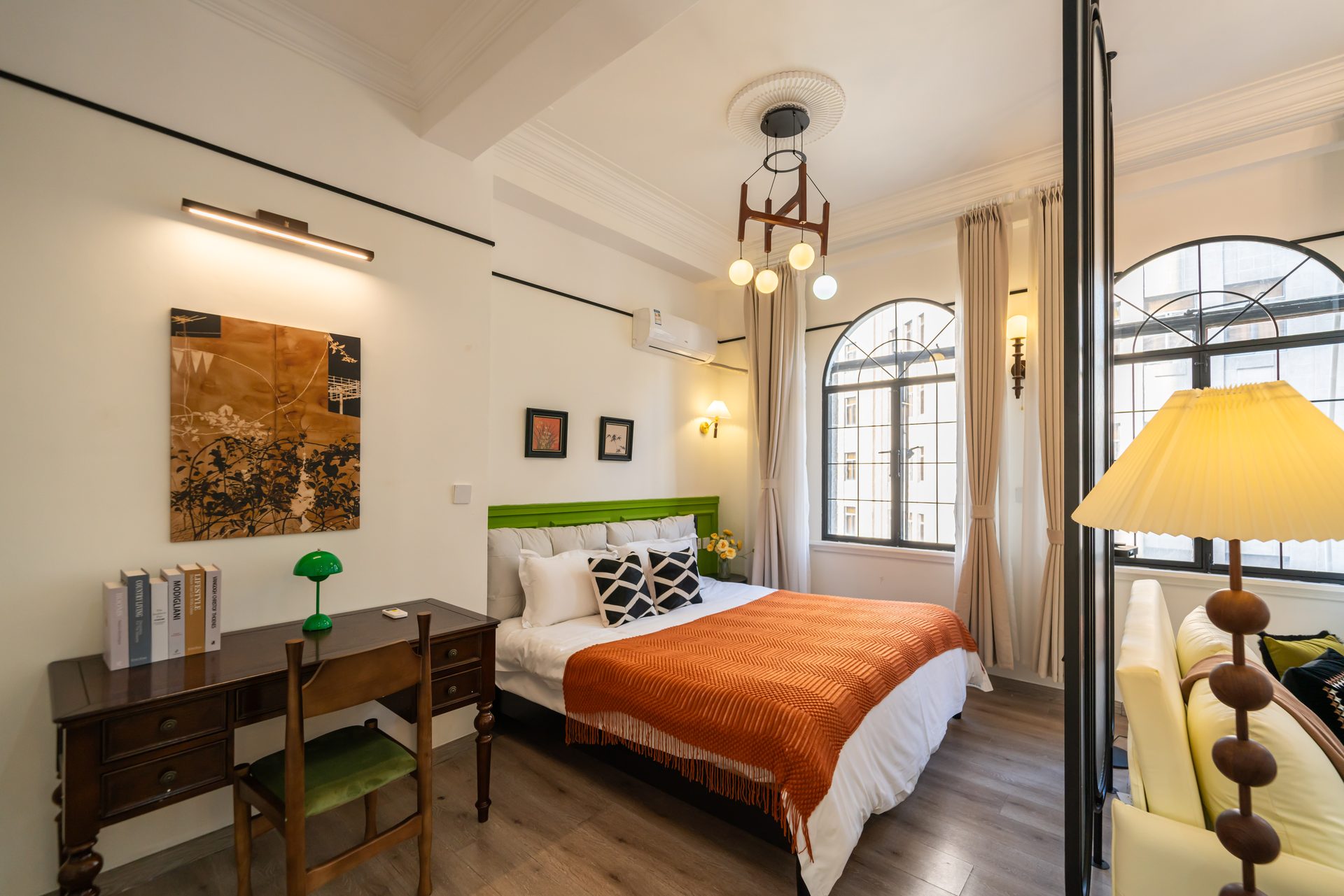Weifan Spring Roll Suite in a Century-Old Bund Building