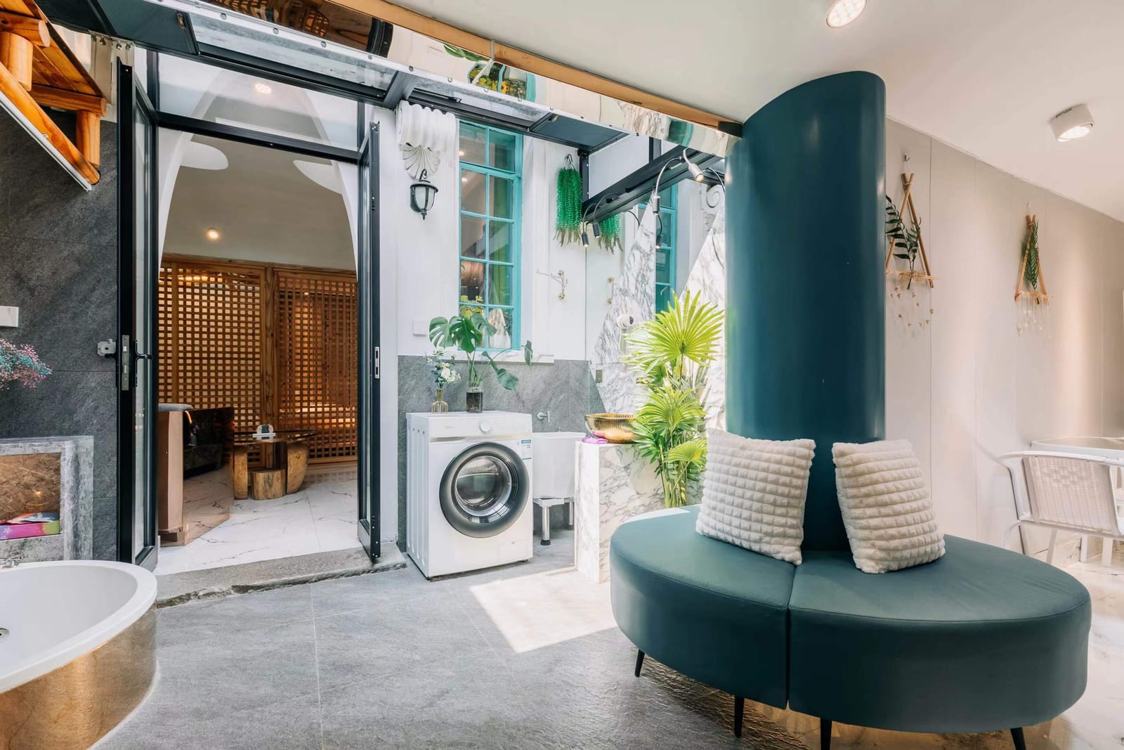 The Bund · Nanjing Road · Entire 1-bedroom