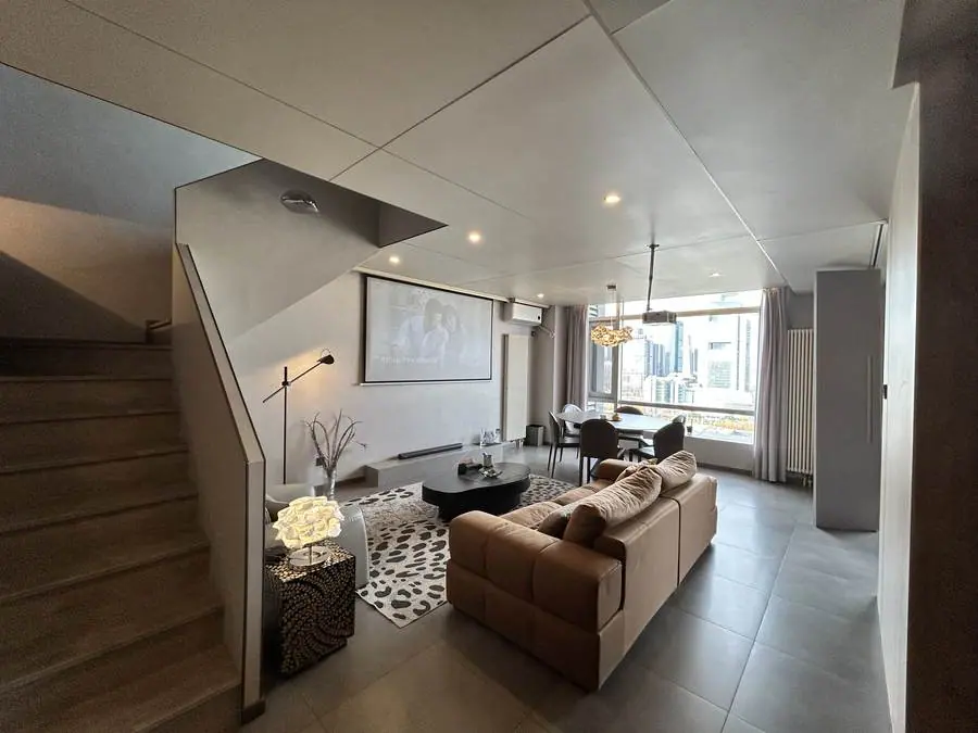Jiuqie Top-Floor Luxury Duplex near Guomao in Beijing